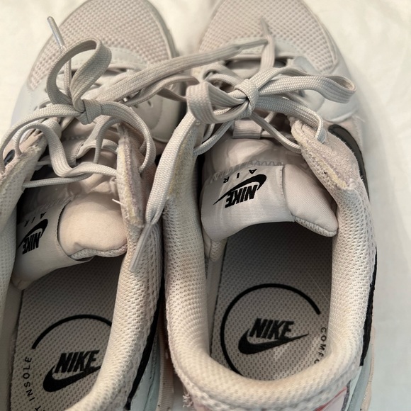 NIKE AIR MAX SNEAKERS WHITE PINK BLACK - Picture 5 of 8